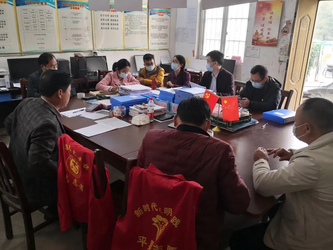 平果小区有什么美食（乔迁之喜礼品盒放什么小吃）