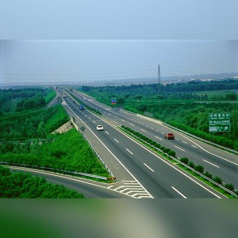 石家庄市和沈阳市哪个发达