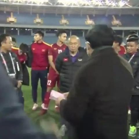 足球运动员红包怎么发送的长尾关键词有哪些