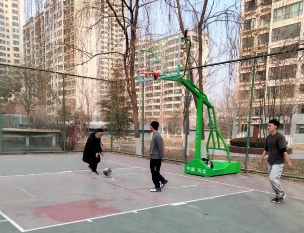 篮球场划线多少钱一米（篮球场划线大概需要多少油漆）