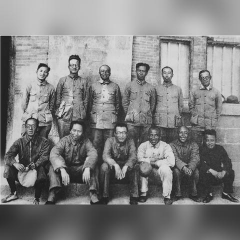 武汉现在哪里有卖报纸的地方啊？