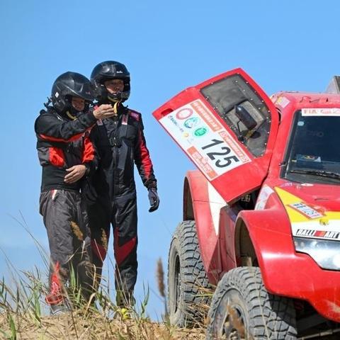 赛车小游戏（赛车小游戏的魅力与挑战）