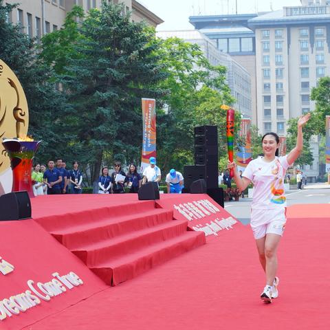 成都市和哈尔滨市哪个好