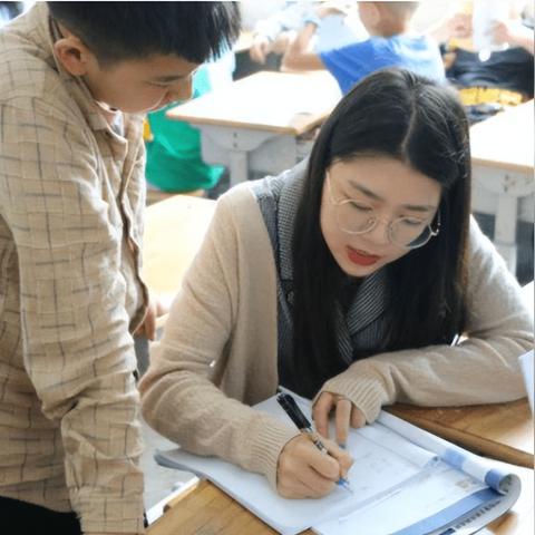 厦门公交司机工资多少？