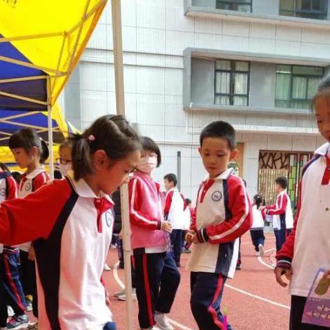 星世界（星世界，探索宇宙的奥秘与魅力）