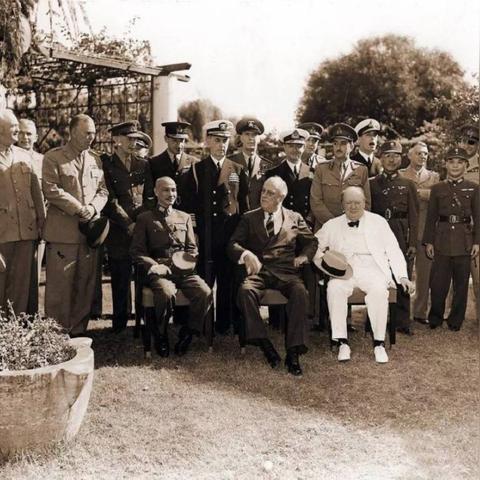 带多少美金去越南？