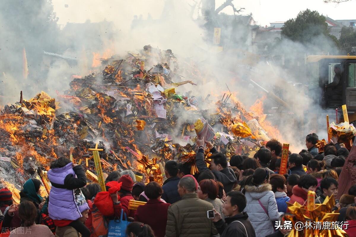 庙会里有什么美食（上海城隍庙有哪些地道的上海小吃）