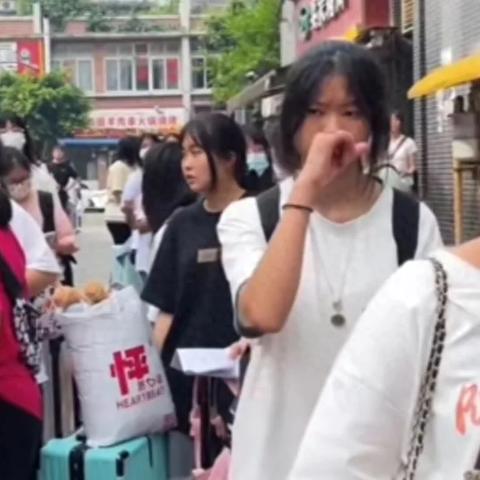 技校为什么要安排学生去电子厂？