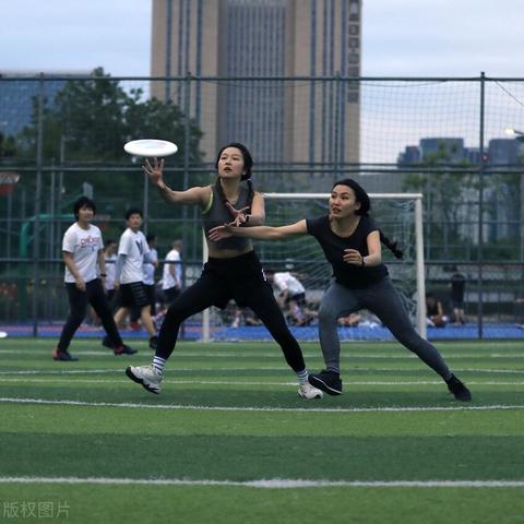 武汉打造运动之城273块足球场建到市民家门口, 你怎么看？