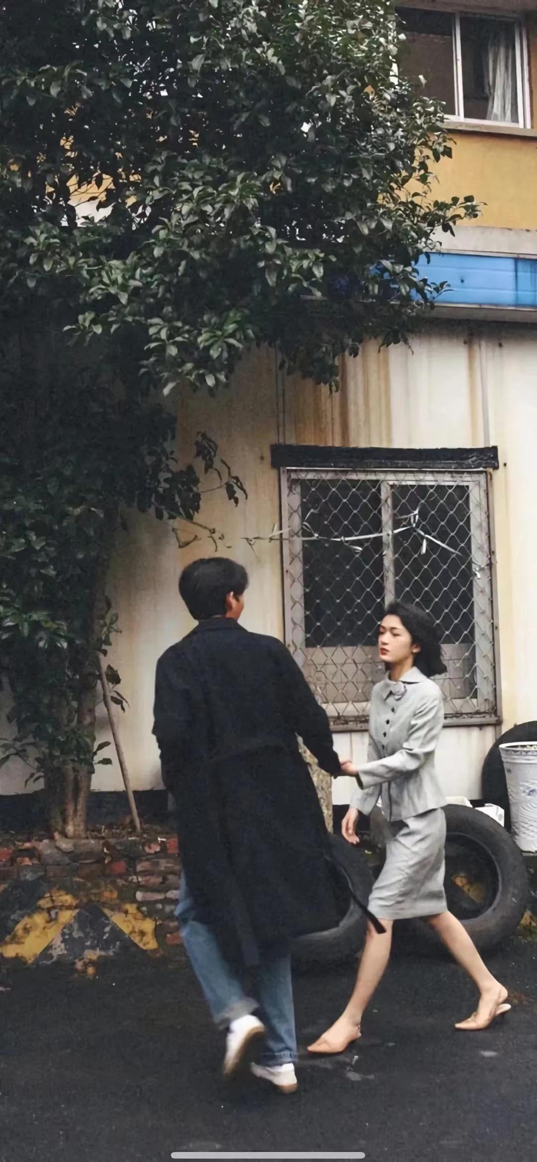 太想念文案怎么寫_關(guān)于穿裙子和褲子的文案 運營百科