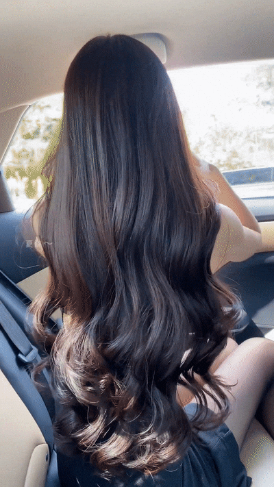 美女长发飘飘动人撩头发gif迷人