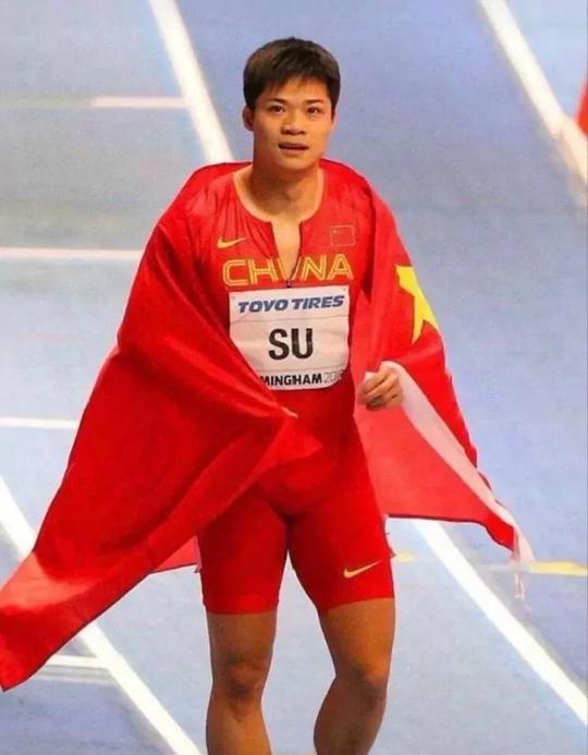2022感动中国十大人物苏炳添作文素材
