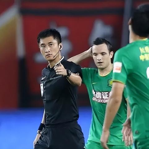 足球比赛追追越位的长尾关键词有什么
