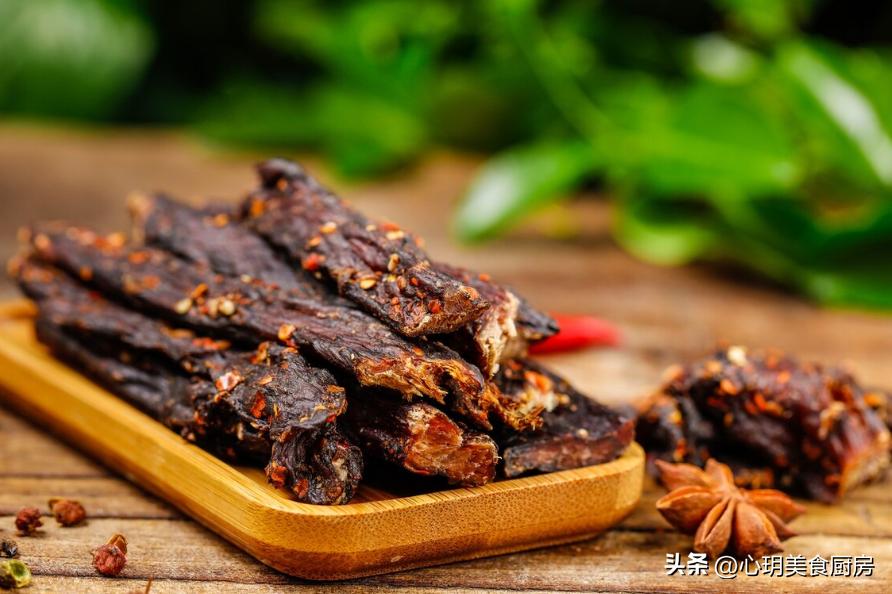 给孙女做什么美食（家里的动物都有做过什么让你哭笑不得的事呢）
