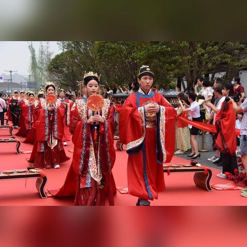 成都市集体户口在哪里拿