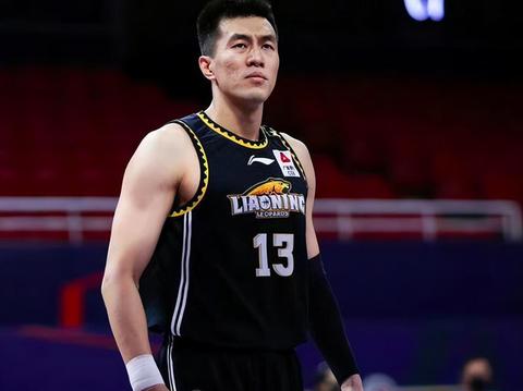 中国nba男篮球员？NBA里面的中国人都有谁