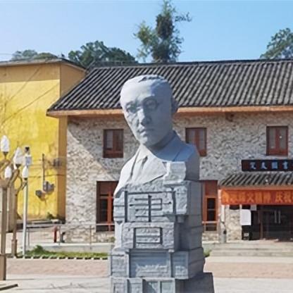 电影《我和我的祖国》的长尾关键词是什么