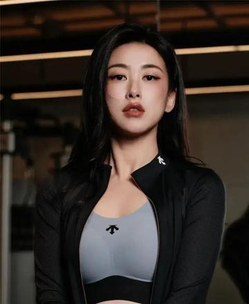  朱珠胸罩性感内衣代言照片