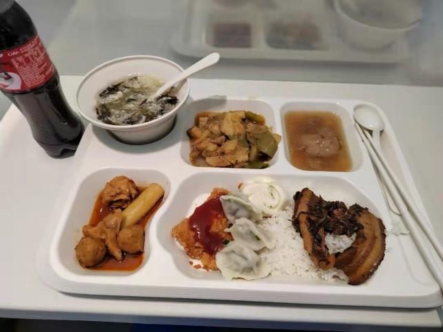 各国美食都有什么（深圳有哪些地道美食）