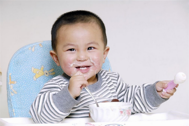 宝宝不愿意吃辅食怎么办?