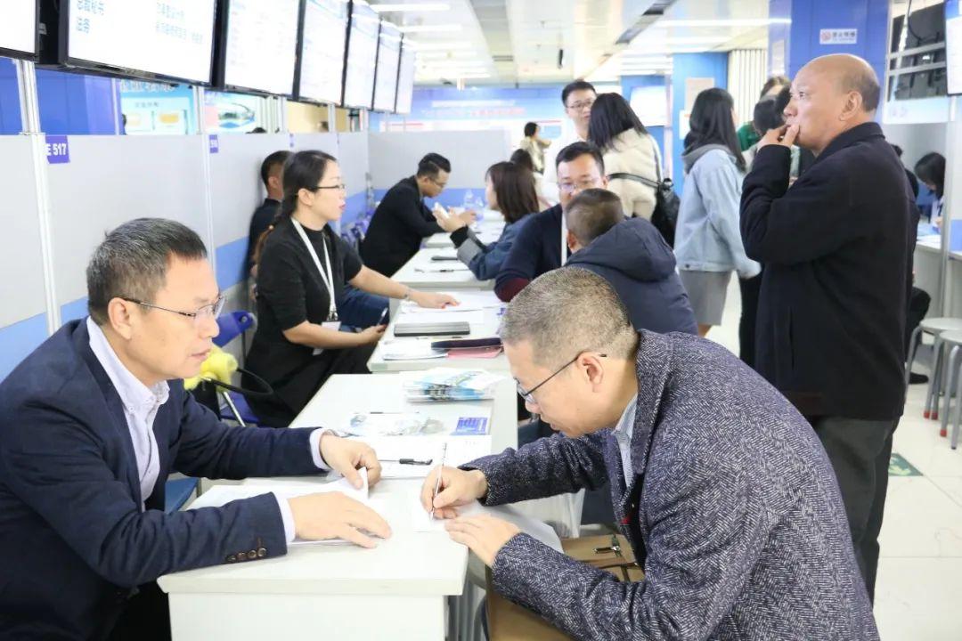 上海新增本土确诊1292例
(上海新增2本地确诊行动轨迹)-图1 上海新增本土确诊1292例
(上海新增2本地确诊行动轨迹)-图1