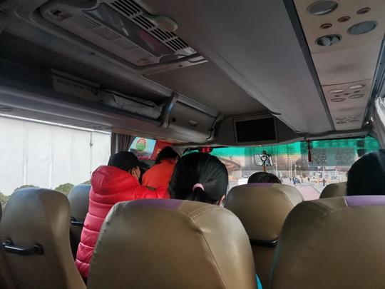 周末出去社交，误入“老年团”？
