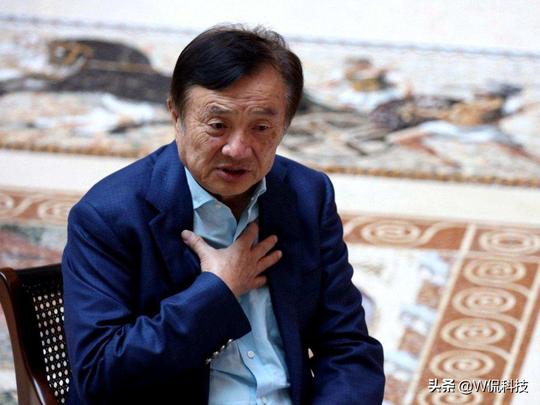 两大科技大佬，相同的年龄不同的出身，任正非：我挺佩服他