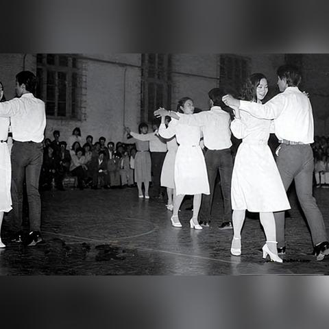 【天津女跳舞】相关长尾关键词有哪些