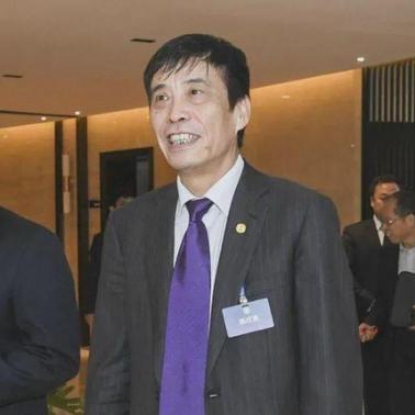 怎么样买足球股票