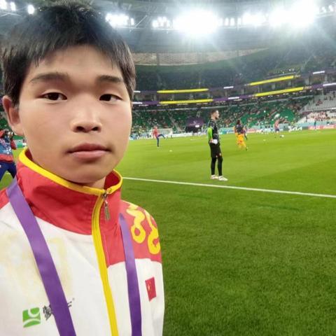小学足球社团课怎么上