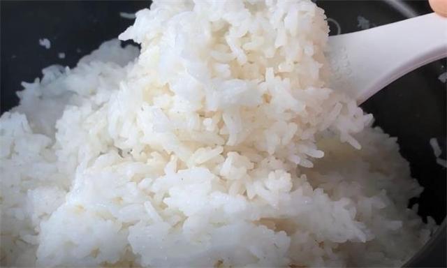 老式电饭煲上盖坏了怎么修