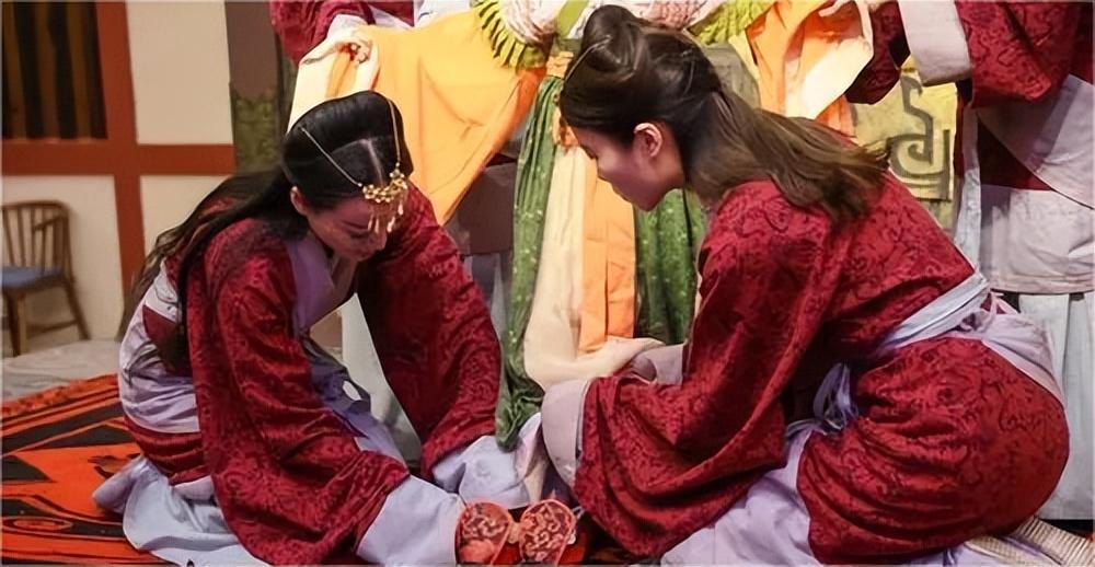 宝宝起名姓严怎么取名(初夏出生的男孩古风名字)