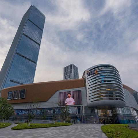 济南历下区万象城和青岛市南区万象城，哪家更高端？