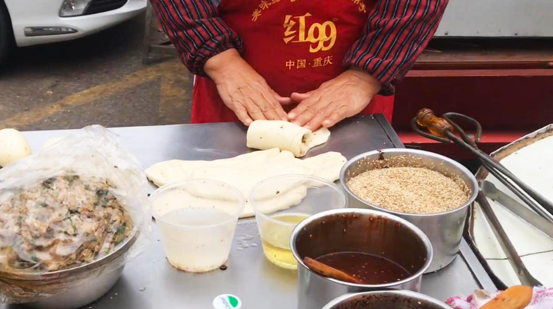 面粉加什么能做美食（加了少许盐和油）