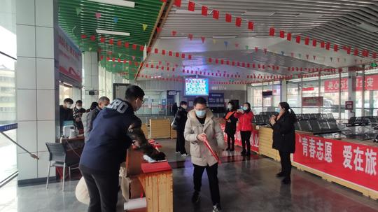 异乡邮储传亲情返乡邮储助创业——邮储银行茂县支行积极开展返乡农民工主题宣传活动