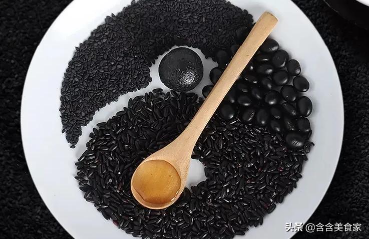 晒美食需要准备什么（需要哪些拍摄器材和剪辑工具）