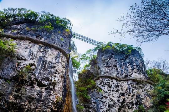 清远一冷门国家公园，集多种地质景点于一体，植被苍翠古木参天