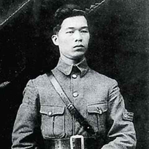 我们是福建儿子，现在是读高二（理科生）成绩在580至600之间，不知道能否上军校？