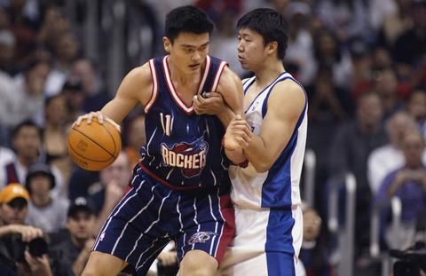 nba中国球员 NBA是哪年传入中国