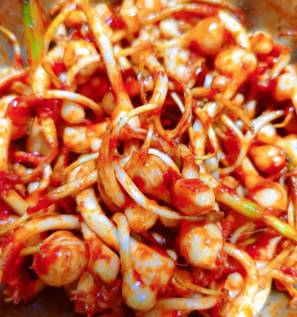 坐月子可以吃葱、蒜吗 坐月子可以吃葱、蒜吗