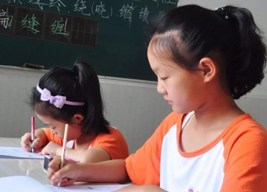 怎么给给出生宝宝起名(21年出生的男孩叫什么名字好起名于姓有关吗)