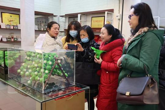 重庆市残联调研涪陵区残疾人文化创业项目