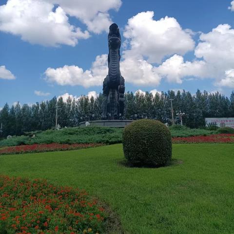 哈尔滨大型犬基地相关长尾关键词有哪些