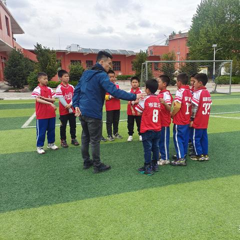 独山实验小学足球比赛的长尾关键词有什么