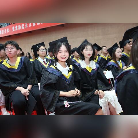 武汉大学在武汉哪个区？