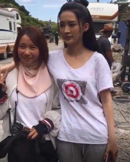 明星的美都是营销出来的？李沁离开了包装，除了黑就是瘦