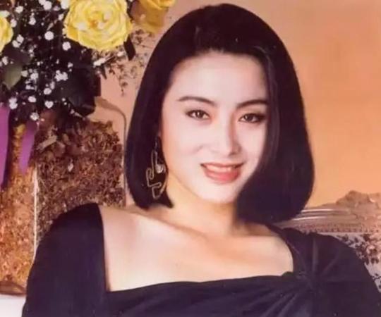 好山好水出美人，12位江南古典美女，一个赛一个漂亮