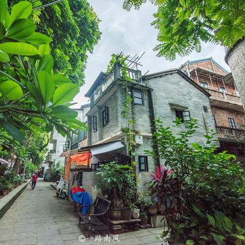 广州市荔湾区是什么方位