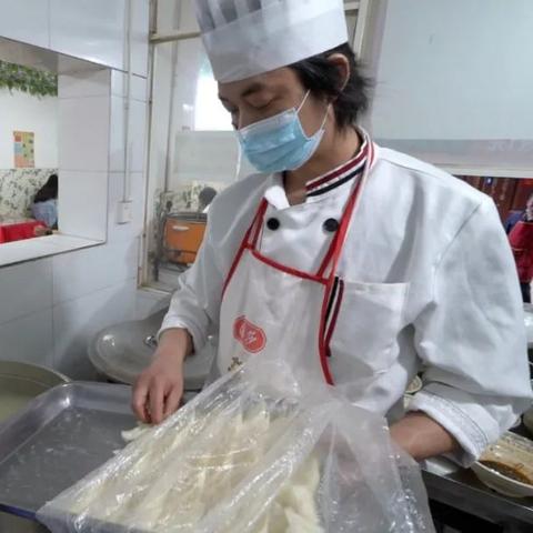 昆明市娃娃地摊在哪里啊