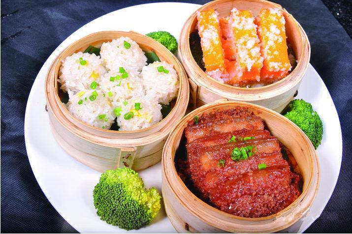 岳阳美食在什么街头（岳阳临港新区属于哪个区）
